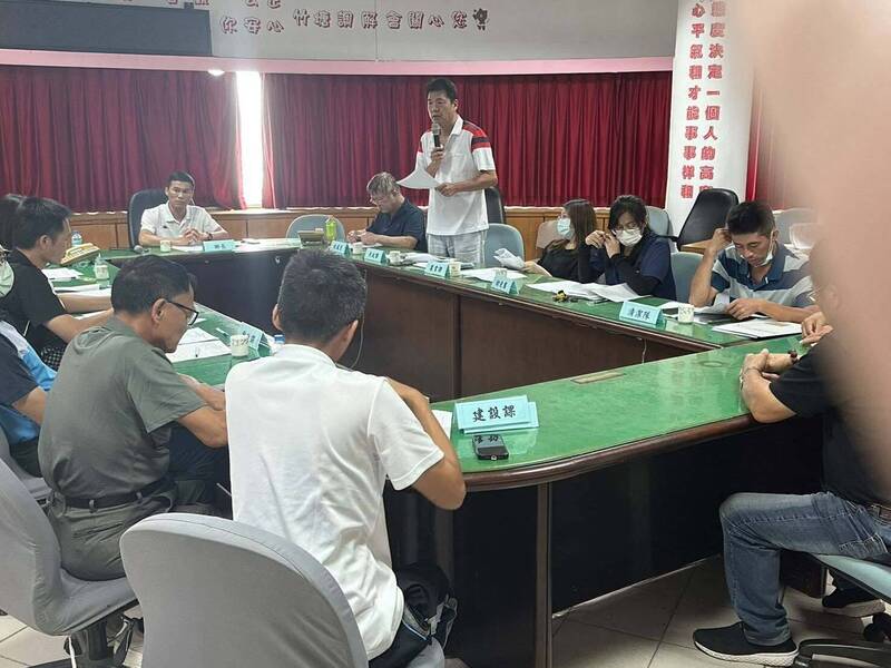 竹塘鄉公所辦理通過「竹塘鄉慰助金發放自治條例」,將發給全鄉約1萬3800名鄉民每人3000元慰助金。(翻攝蔡碩任臉書)