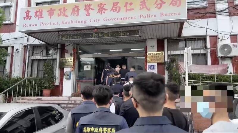 高雄大樹東照山關帝廟前談判變群毆 警逮15人送辦