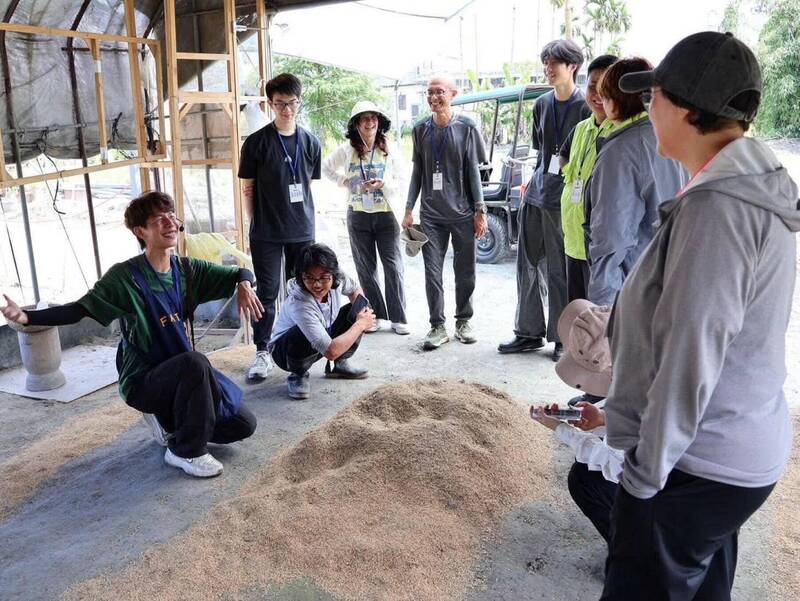 青年挽袖走進花蓮馬太鞍 陪伴農家復耕走向永續