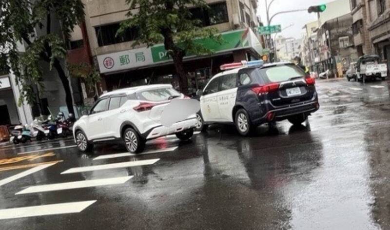 休旅車左轉未禮讓撞飛行人 高雄婦恐噴3萬6、扣照2年