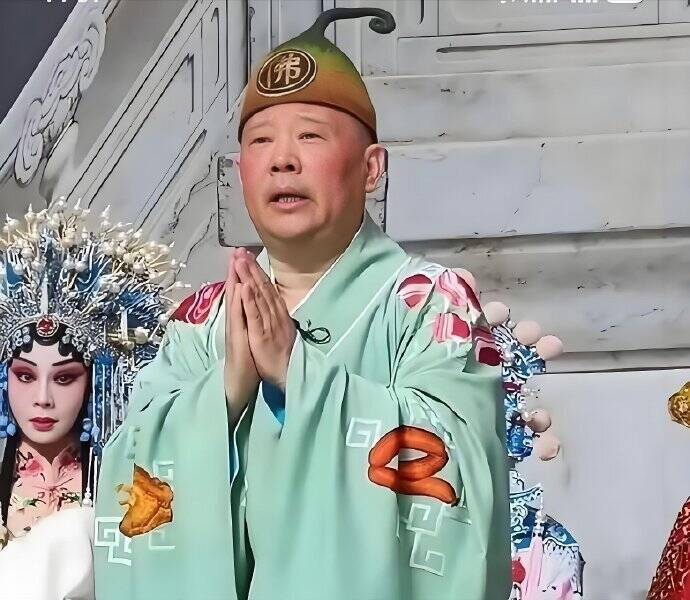 即興改編愛國歌曲踩紅線 中國相聲演員郭德綱被調查