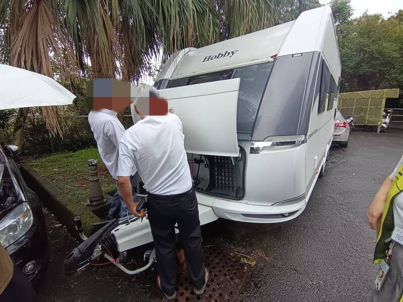 豪華德國露營車淪運毒設備今拍賣 喊價73次最終115萬元拍定