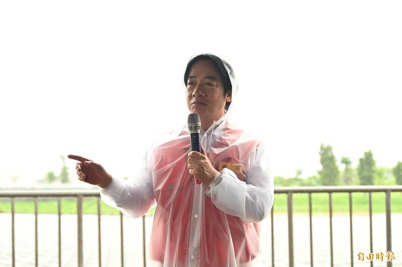 中南部治水時間較慢，累積經費也不如大台北地區，此時批判中南部的治水成效，賴清德總統：「我覺得是不公平的，數字也失真。」（記者李惠洲攝）