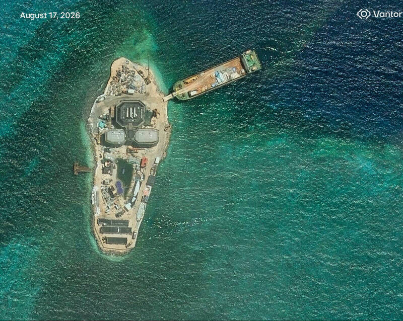 疑早期預警雷達!西沙鴨公島驚見中國新軍事設施