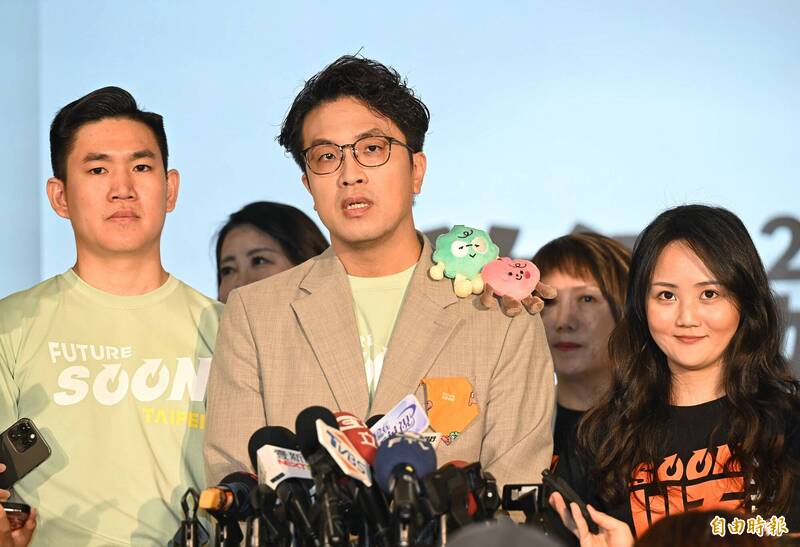 沈伯洋競辦雙發言人亮相! 問A會回答「A+++++++」 暗酸蔣萬安「問A答B」