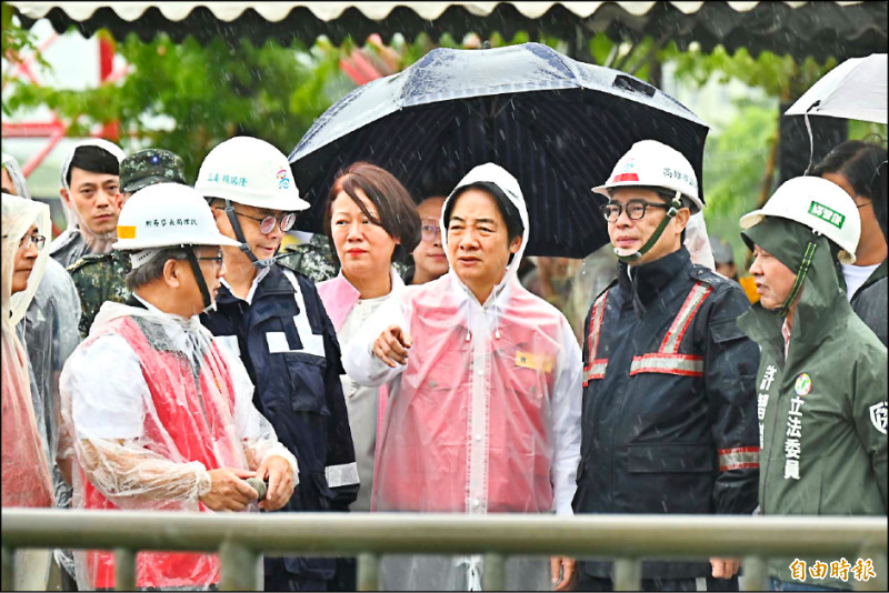 總統勘災:責備中南部治水不公平/南部5天累積雨量最高達1300毫米 希望社會多支持少批評