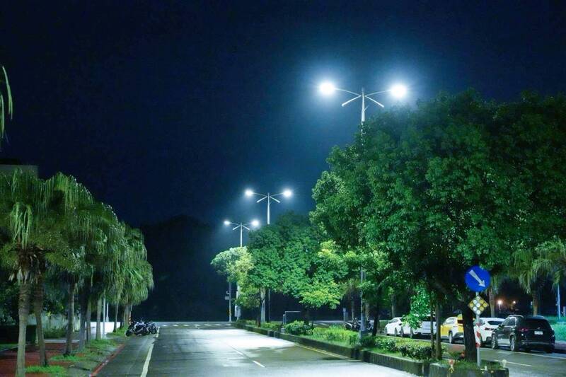 「點亮竹北」高鐵特區達陣!街巷700多盞舊型鈉燈全換LED燈具
