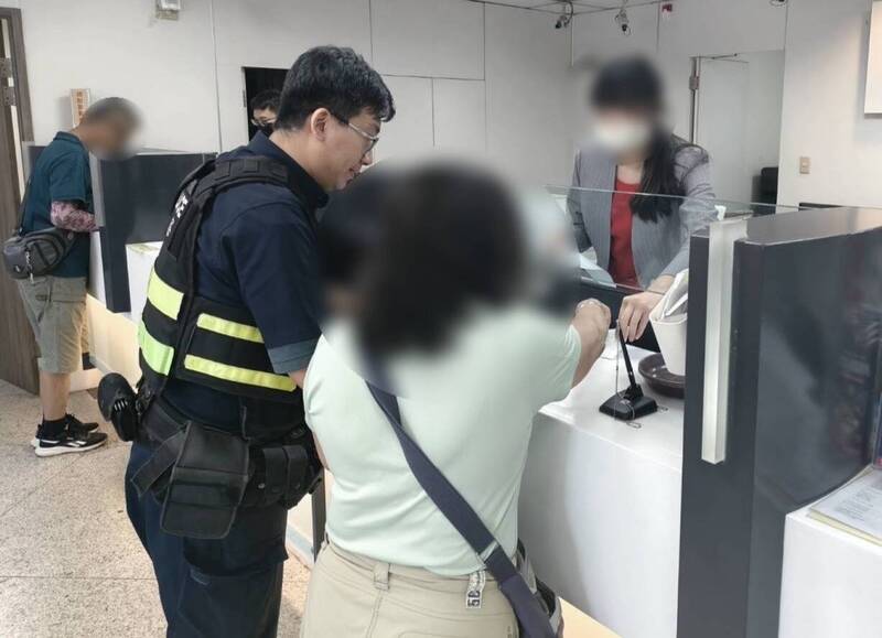 這理由也太瞎！兒抖音投資「再匯4萬就能出金」母起疑衝銀行結局曝