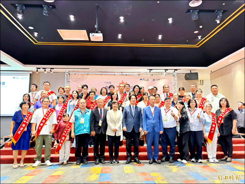 全國孝行獎頒獎 賴清德：長照3.0陪民眾盡孝