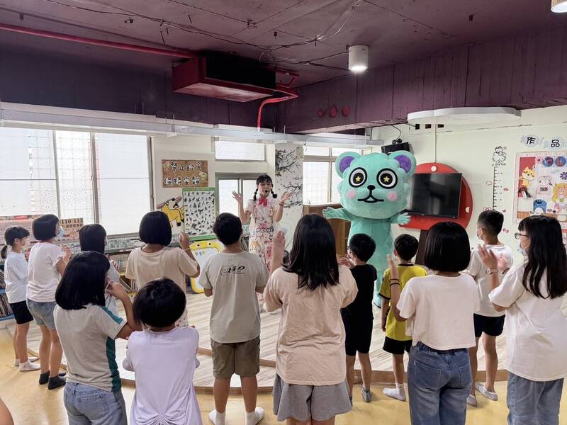 暑假進入尾聲!衛福部兒童之家20童享受同樂會