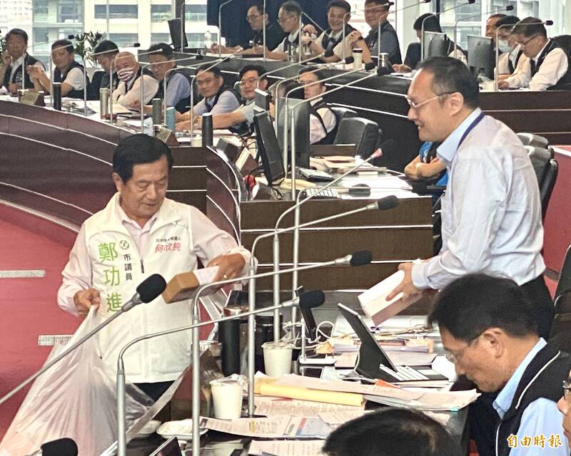 藍白砍預算、總統府背黑鍋 議員鄭功進痛批盧秀燕才是「棄單女王」