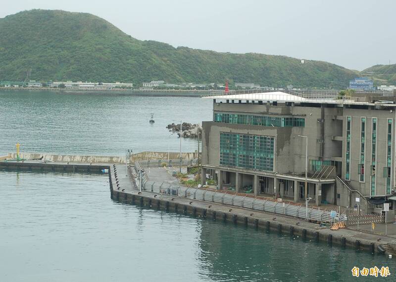 坐擁海景第一排!南方澳船員會館拚活化 爭取開放背包客入住