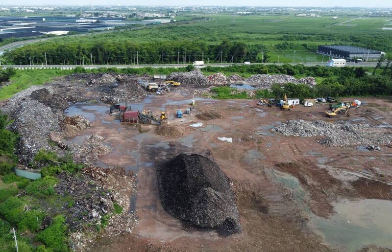 台南後壁烏樹林風災暫置場花1億去化清除 10月底歸還國防部