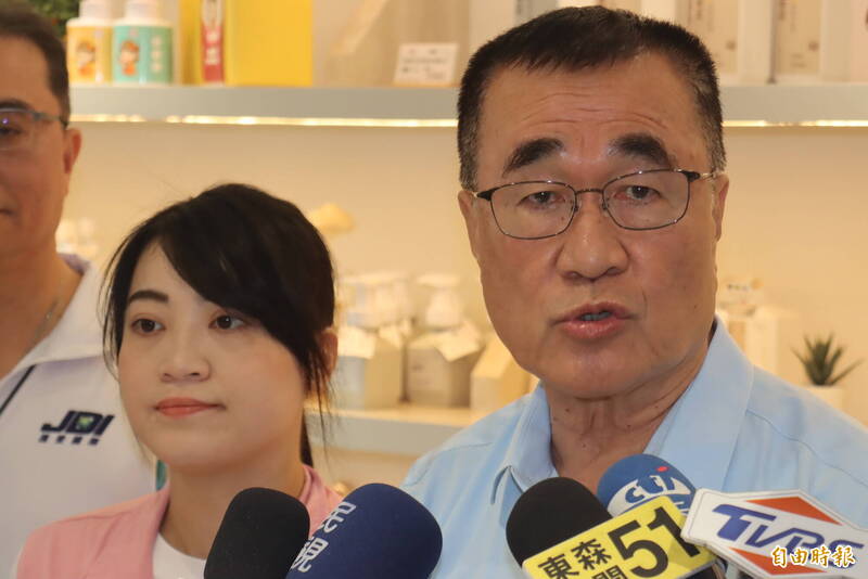 輸給蘇巧慧5.6％？李四川競辦：民調樣本的政黨傾向綠大於藍