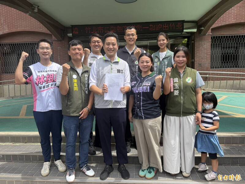 曾聖凱領表選竹北市長 喊話綠營年底「一起揮出全壘打」