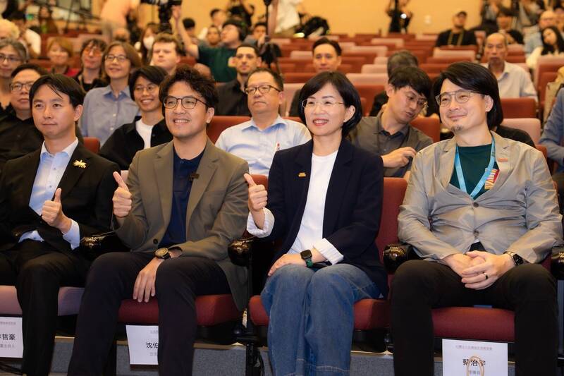 出席台灣咖啡國際競標邀請賽頒獎典禮 蘇巧慧再申青創政見