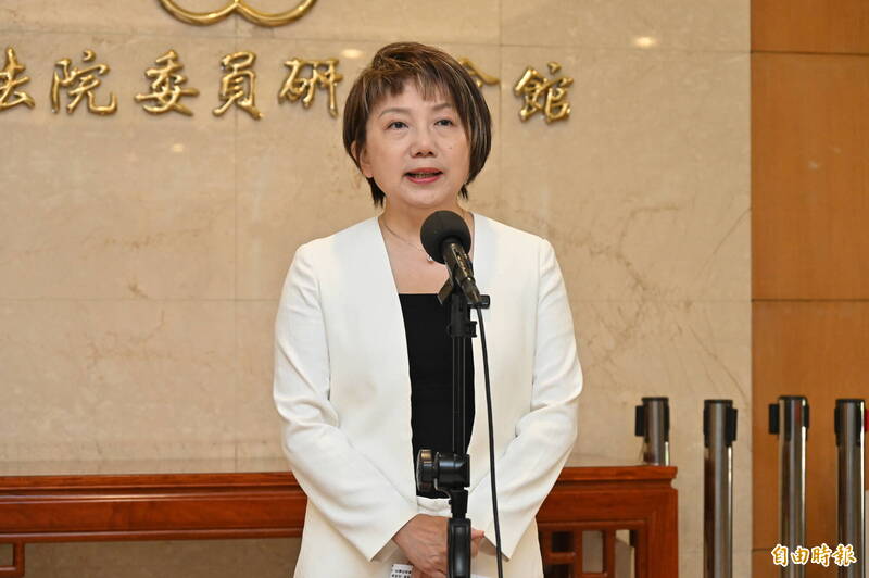 韓國瑜批行政院不副署武器化 范雲勸好好讀憲法:怎譴責受害者踩煞車?