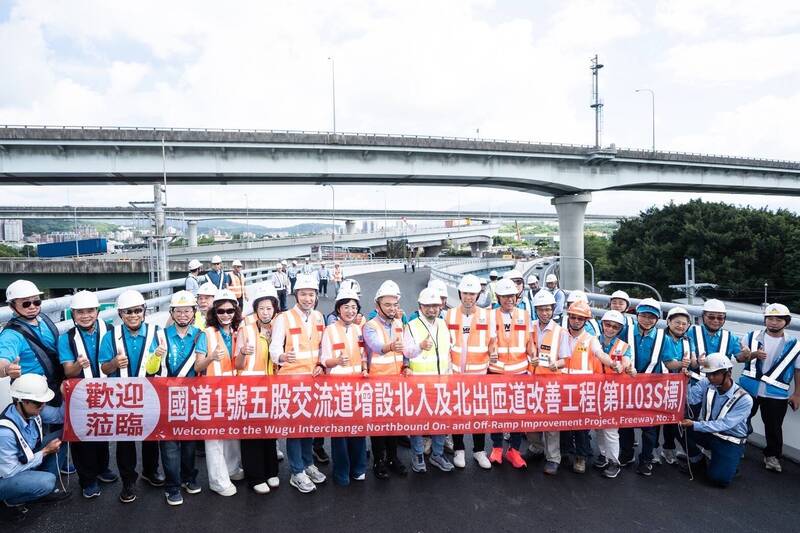 與侯友宜視察五股、林口交流道改善 蘇巧慧:10月將提前通車
