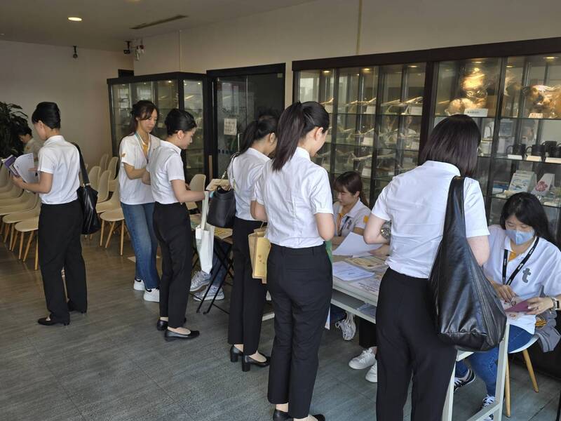 台灣虎航招募30客艙組員 近3000人報名