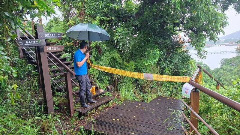 高雄龜山步道10公尺路基流失 該路段即起封閉