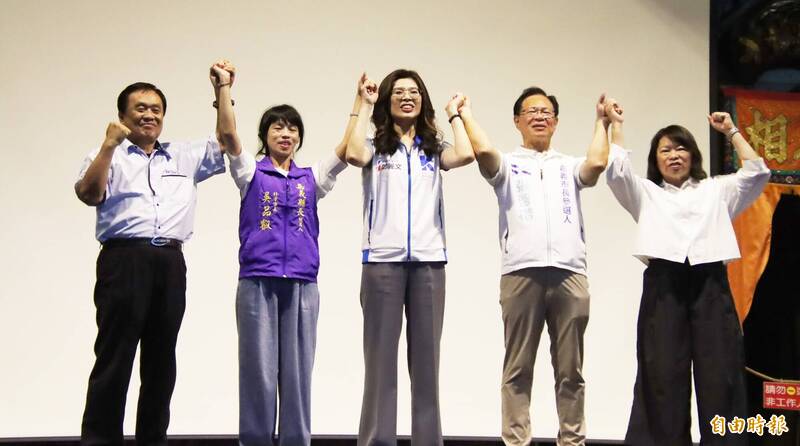 嘉義縣市藍白合造勢 鄭麗文下達動員令:全力支持張啓楷、吳品叡