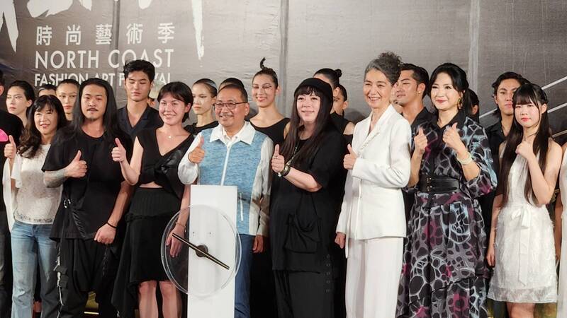 新北仲夏繽紛樂壓軸煙火秀 8萬人齊聚漁人碼頭
