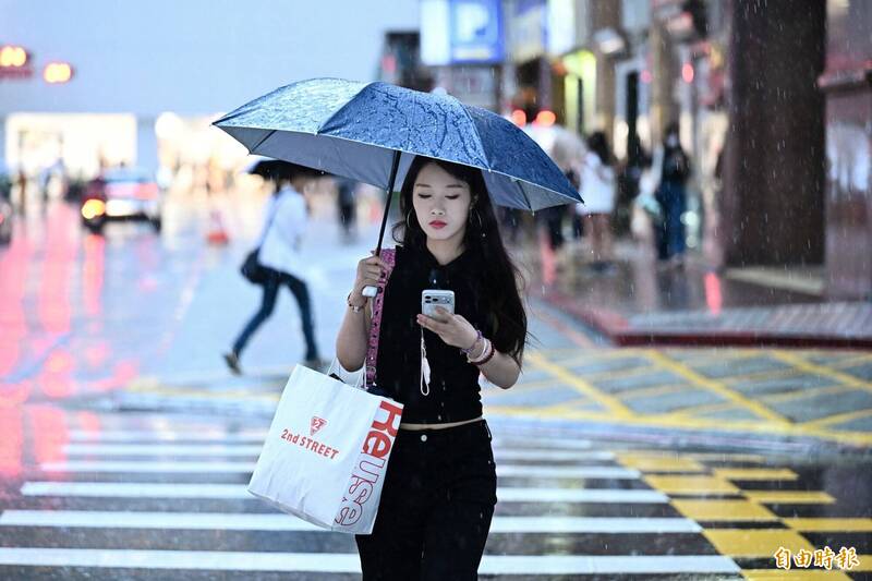 雙颱路徑曝!今午後防短延時豪雨 「2地」恐飆破36度