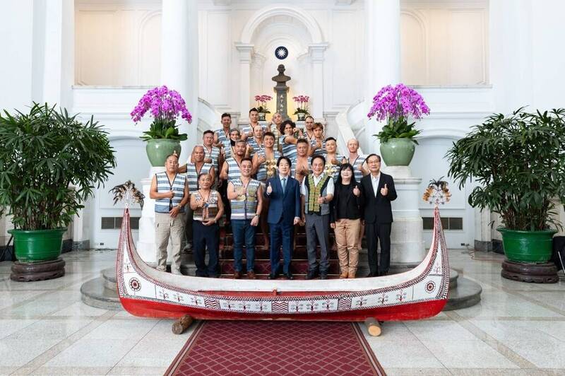 蘭嶼拼板舟跨海首航 賴清德：台灣是南島民族重要原鄉