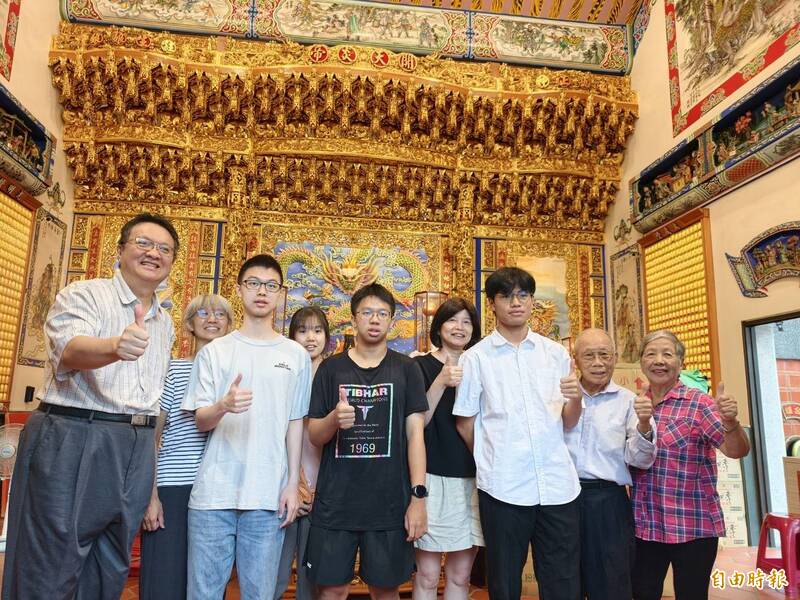 中醫師建廟主祀神農大帝 10年護佑78名醫科生上榜