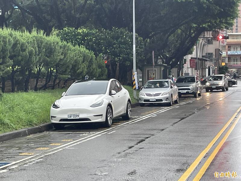 中壢區龍江路等7路段 即日起實施汽、機車路邊停車收費