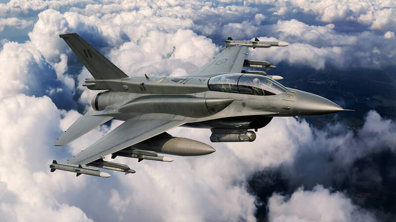 背上多2座油箱!台灣F-16V外型大變 機翼掛架可留給重型武器