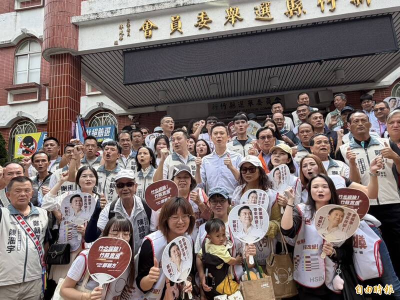 鄭朝方登記參選新竹縣長 主打「竹北經驗、竹縣實現」