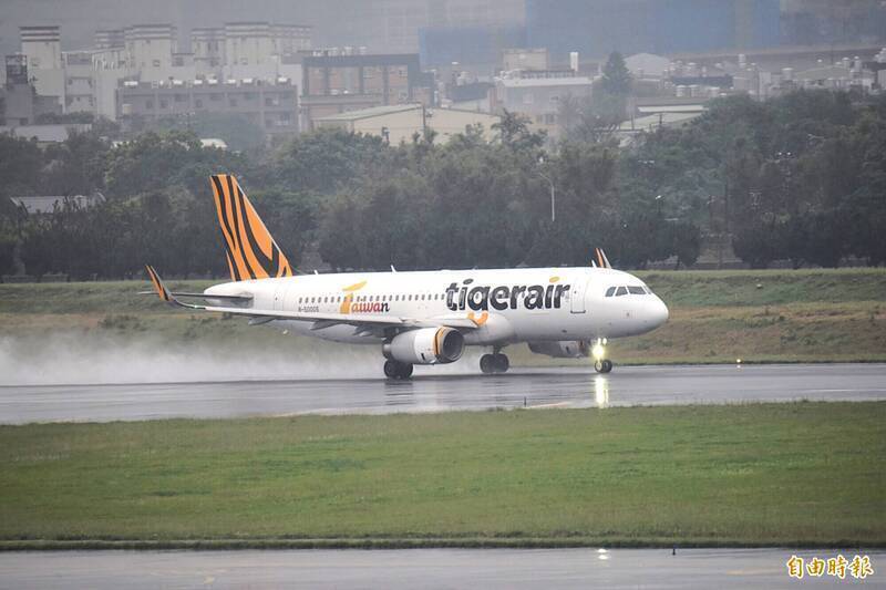 昨多架往返高雄航班延誤 台灣虎航致歉
