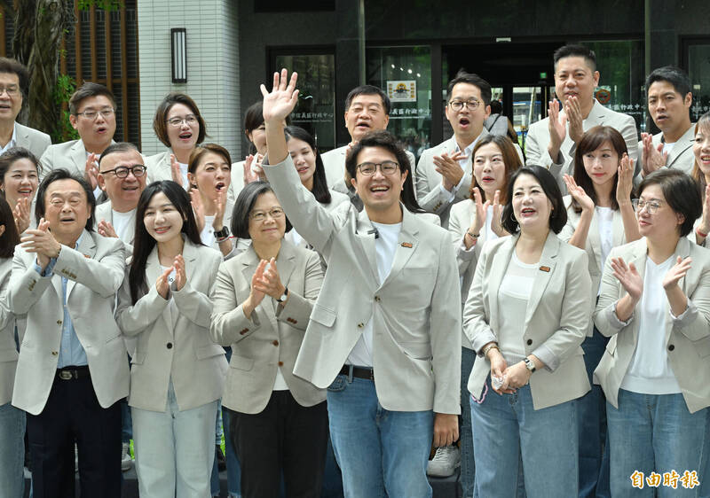 沈伯洋登記參選! 大談「世界的台北」 不要只有生生喝鮮奶