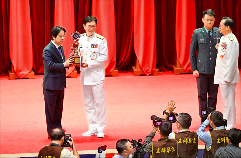 軍人節前夕 表揚國軍楷模》賴：持續提升嚇阻力 保障國家安全