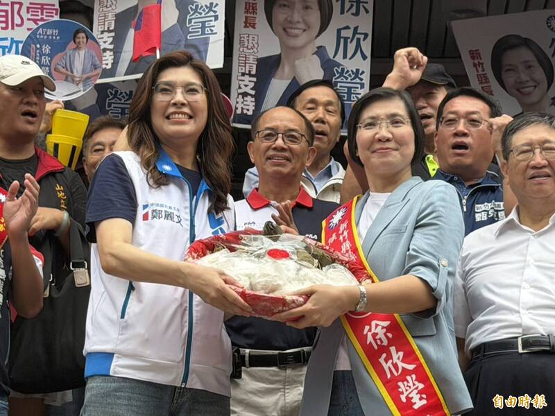 徐欣瑩哽咽談父母傳承 強調廉能政治對抗金權政治