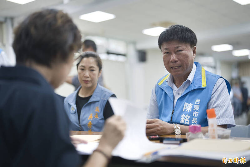 台東市長陳銘風拚連任 兒參選市代可能出現「兒子質詢老爸」