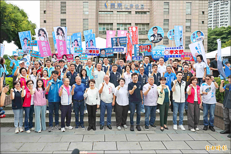 陪國民黨34議員選將登記 江啟臣：團結拚勝選