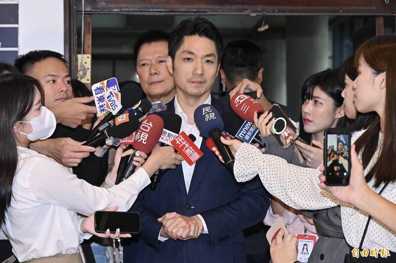 蔣萬安今委託辦登記 與沈伯洋辯論有譜了