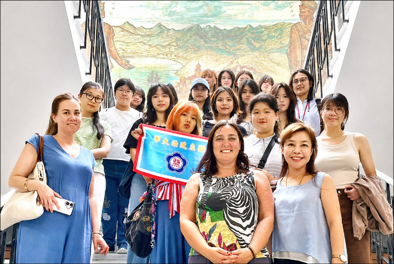 學期週數減 大學生出國自主學習