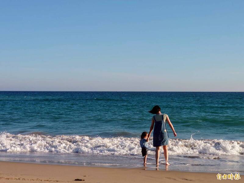 用愛接住慢飛兒 美籍亞裔夫妻跨海收養台灣女童