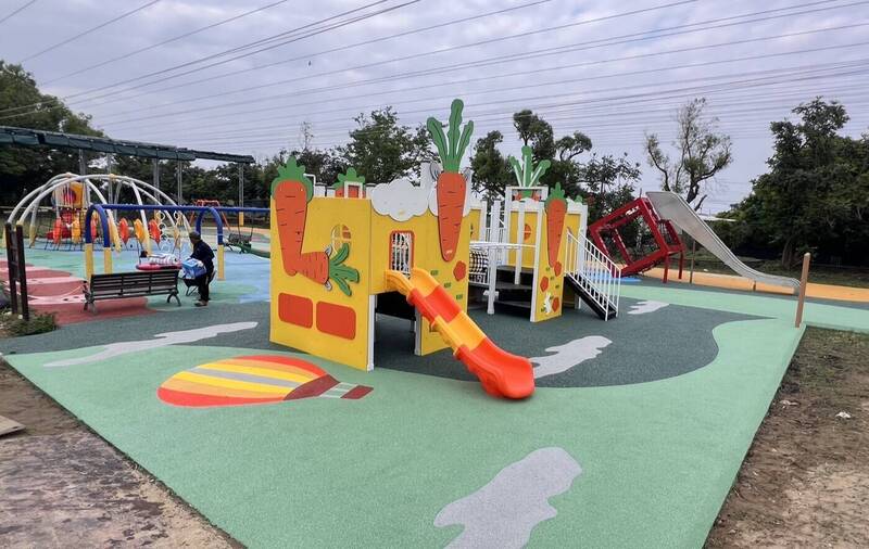 台南將軍特產胡蘿蔔為主題 飛砂崙公園共融遊憩場啟用