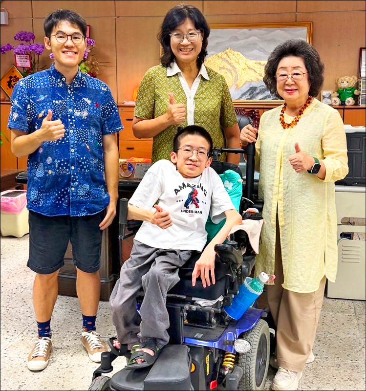 高雄高中生孫翊倫 深耕台語文創作受肯定
