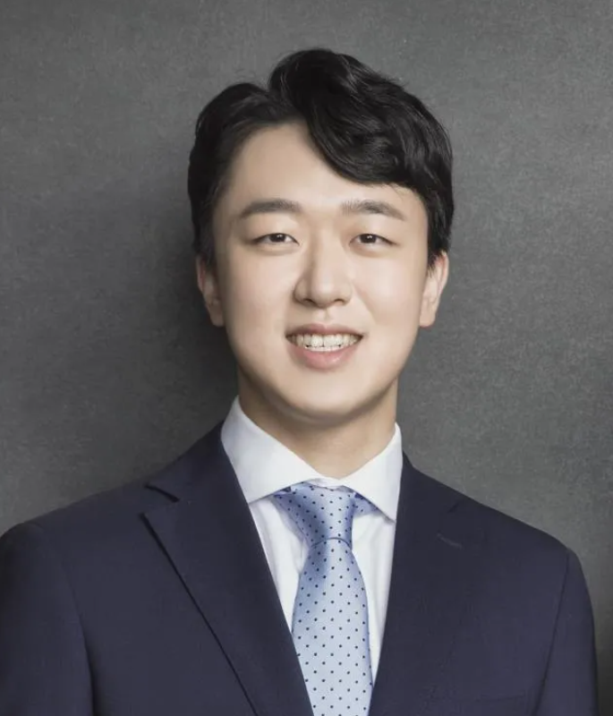 麻雀變鳳凰!農心第3代繼承人辛尚烈將和普通女員工結婚