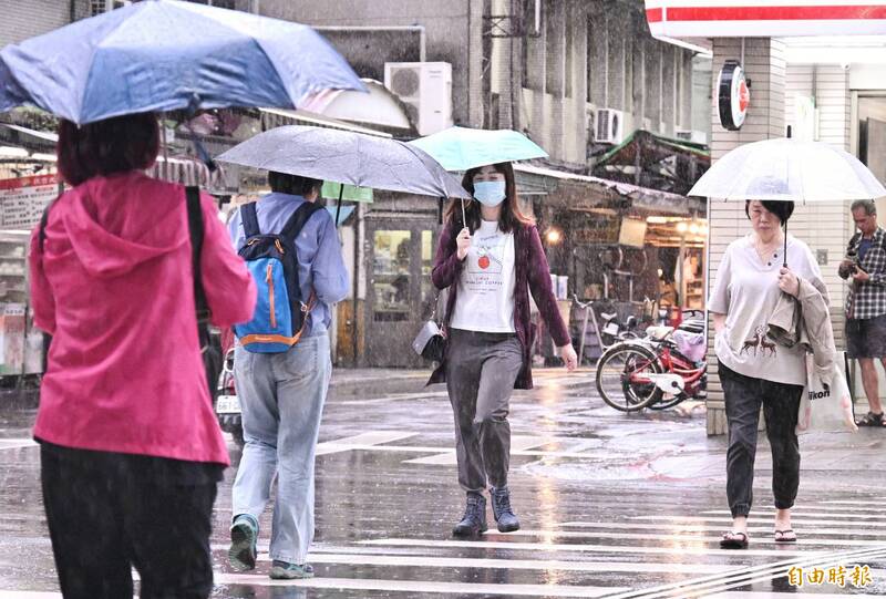 今明續防局部大雨 吳德榮:下週短暫回穩、北東週四又變天