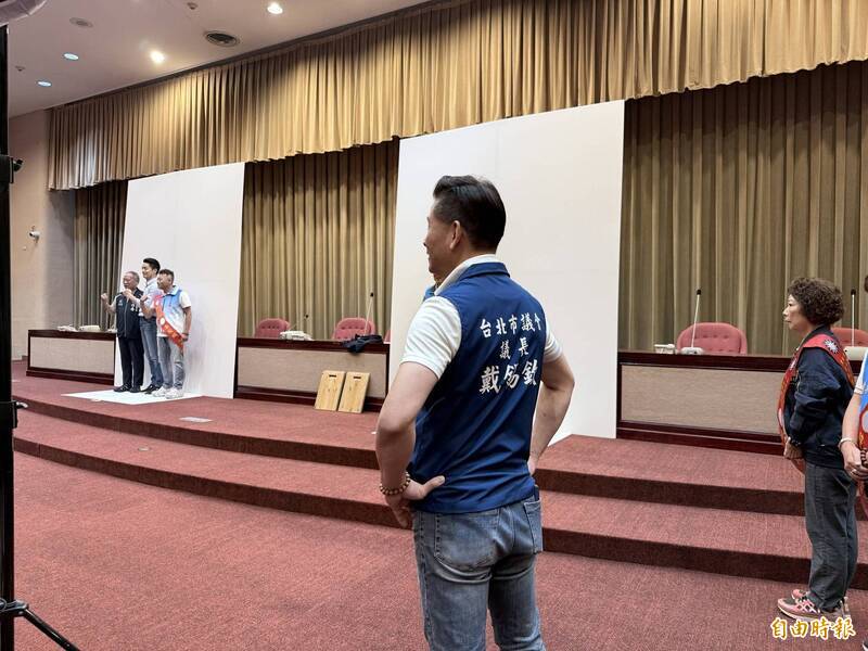 蔣萬安長子捲教育爭議 戴錫欽籲:選舉回歸公共政策討論、市政檢驗
