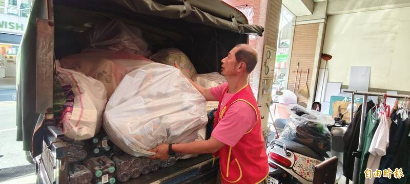 普度專題2-2>台中丹水滾慈善會停擺 普度物資轉入社福團體