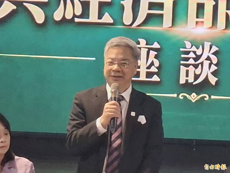 市面上仍出現搶油 龔明鑫:團膳透過台糖協助 非團膳則調度大統益