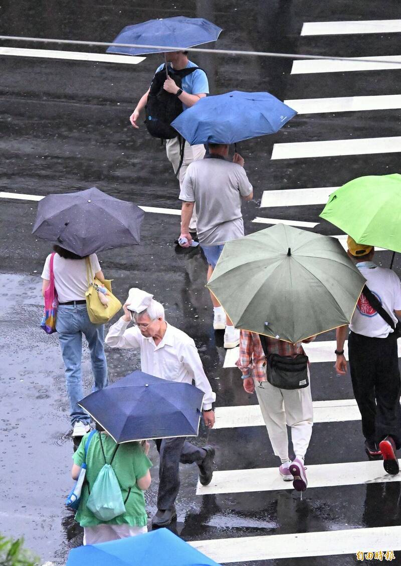 雨下不停!4縣市大雨特報 恐下到明天