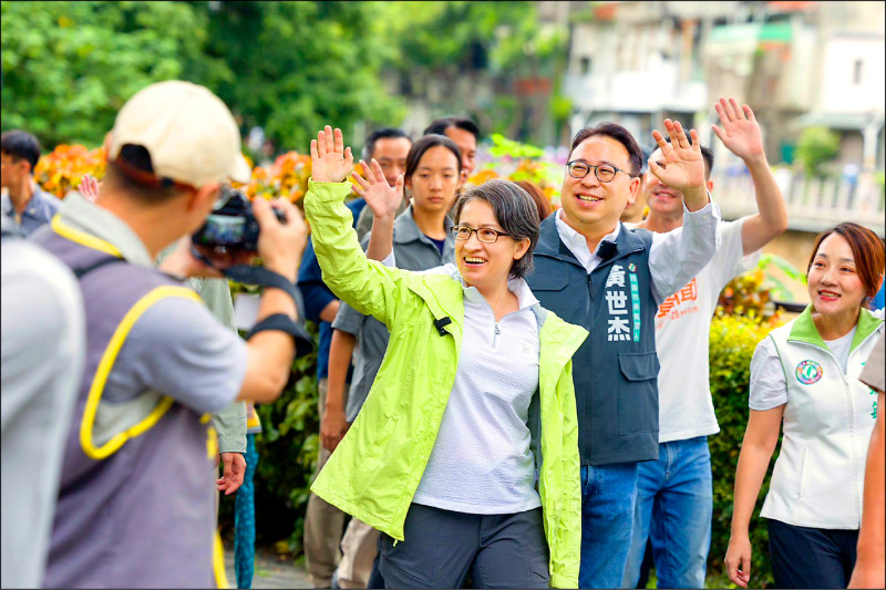 蕭美琴助選 黃世杰拚再次擦亮國門